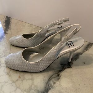 Sling Back Heels sz 9.5 Champagne New Condition 3.5” heel Elegant